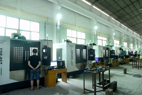 mesin CNC canggih untuk pembukaan cetakan
