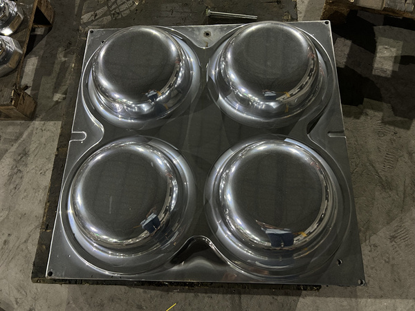 4 cavities melamine plate die