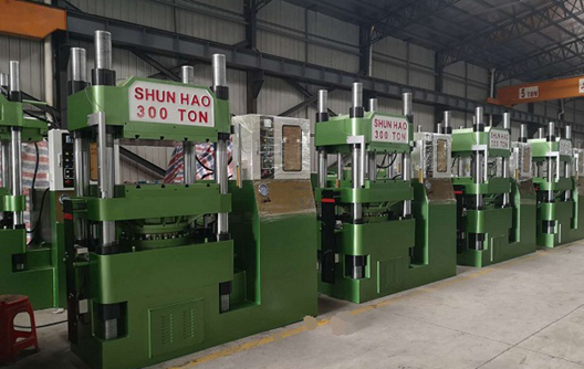 Shunhao Melamine: Mesin Cetak Press 300 Ton untuk Pembuatan Plat Melamin